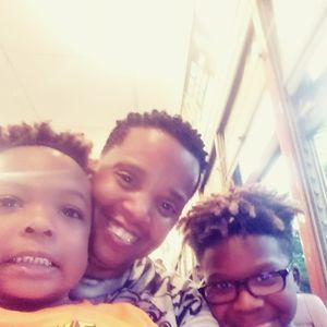 Meet your Posher, Dee